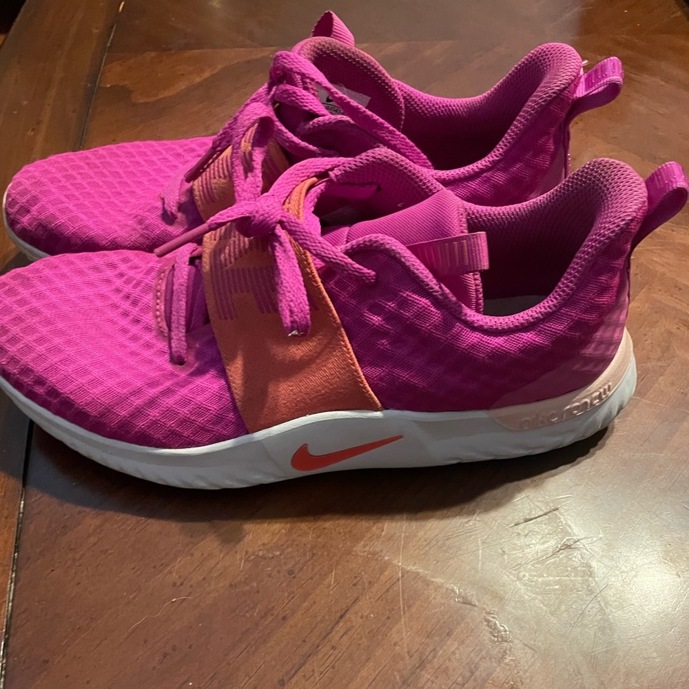 Nike womens sneakers size 9.5 pink and orange tennis shoes EUC
